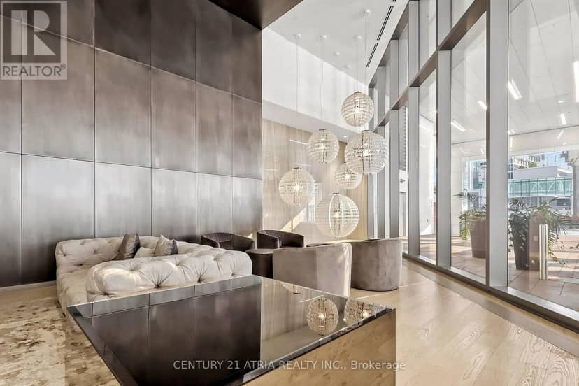 5205 - 88 Harbour Street — photo 34 of 40
