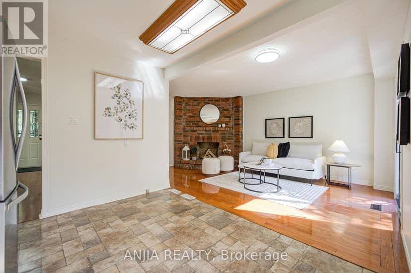 77 Royal Palm Drive — photo 11 of 31