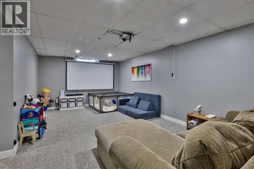 220 23 Street S — photo 22 of 29