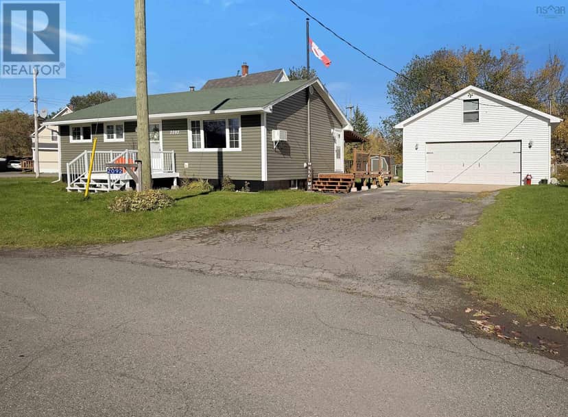 2092 MacQuarrie Avenue, Westville