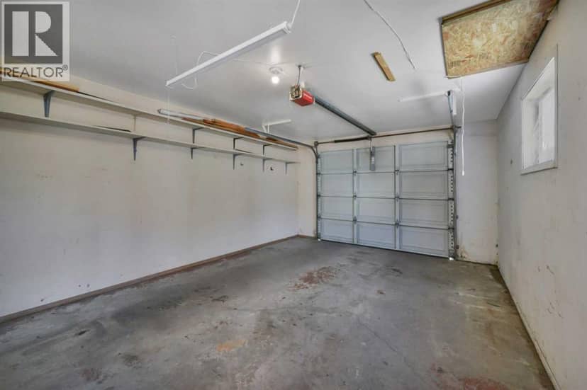 4613 44 Street — photo 26 of 34