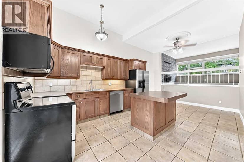 84 Brae Glen Lane SW — photo 10 of 40