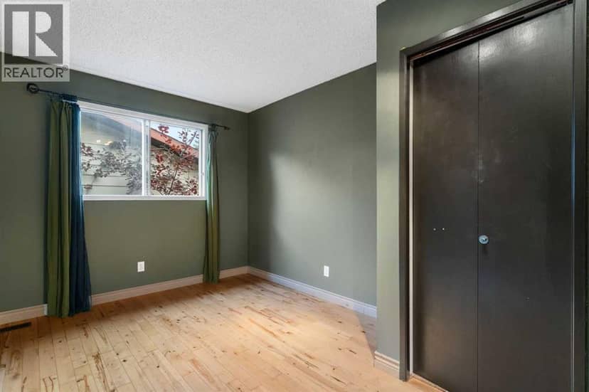107 Bermuda Close NW — photo 16 of 40
