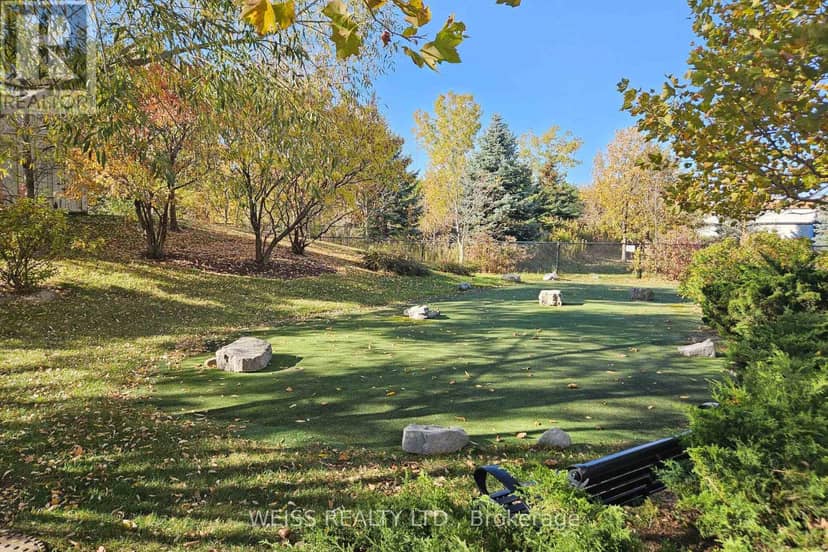 205 - 330 Red Maple Road — photo 39 of 40