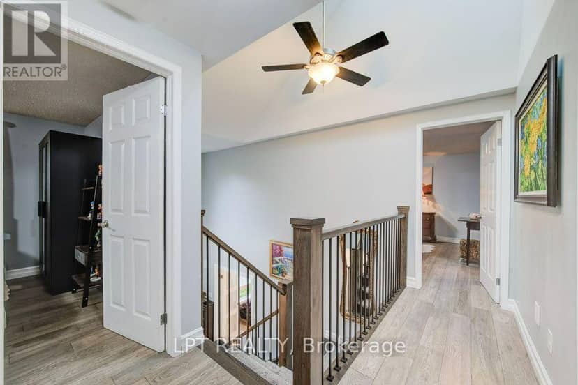 28 Bridlewood Drive E — photo 20 of 40