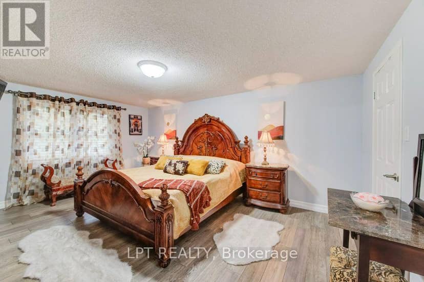 28 Bridlewood Drive E — photo 27 of 40