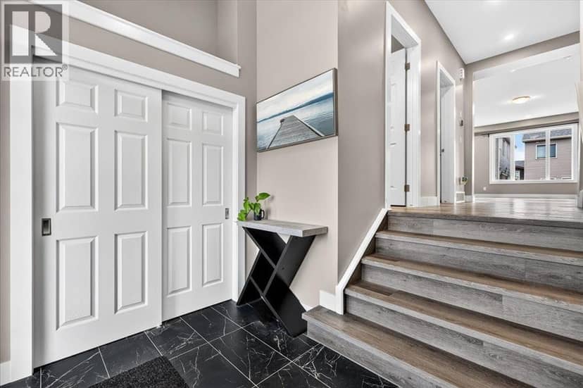 244 carrington Crescent NW, Calgary, photo 3