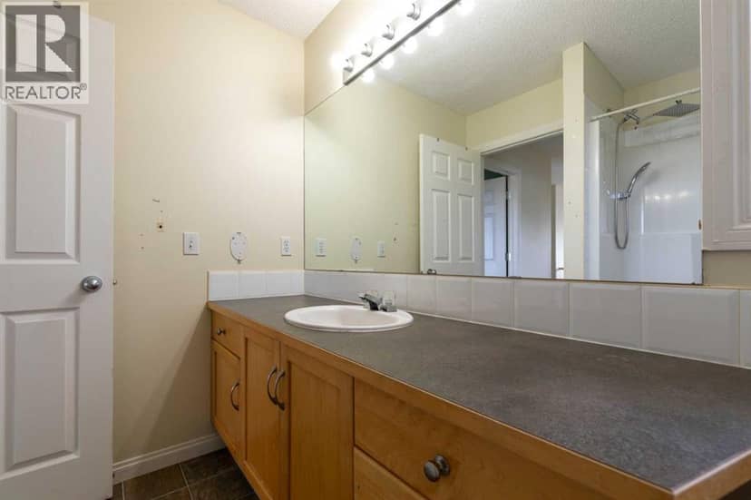 151 Bow Ridge Crescent — photo 25 of 40