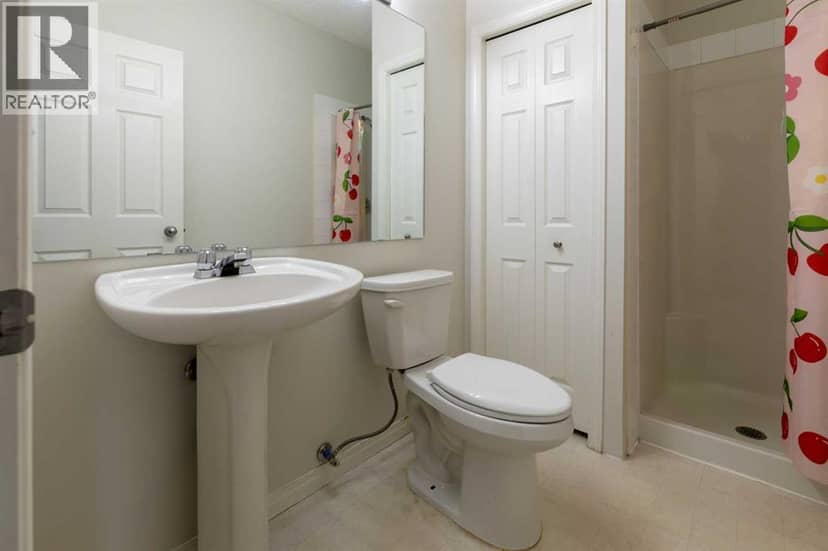 151 Bow Ridge Crescent — photo 33 of 40