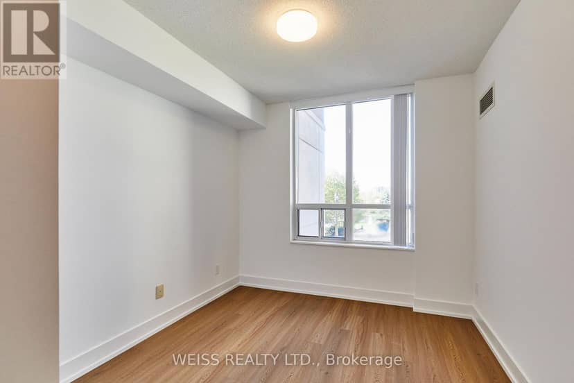 205 - 330 Red Maple Road — photo 22 of 40
