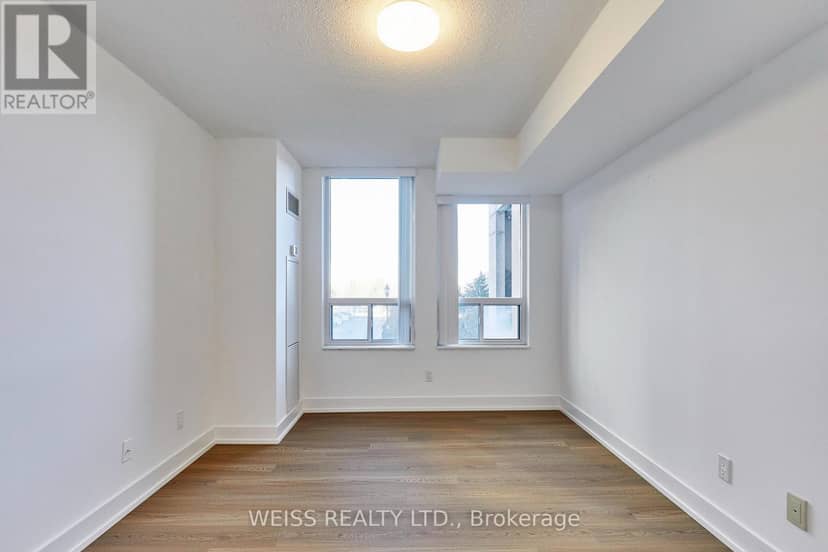 205 - 330 Red Maple Road — photo 18 of 40