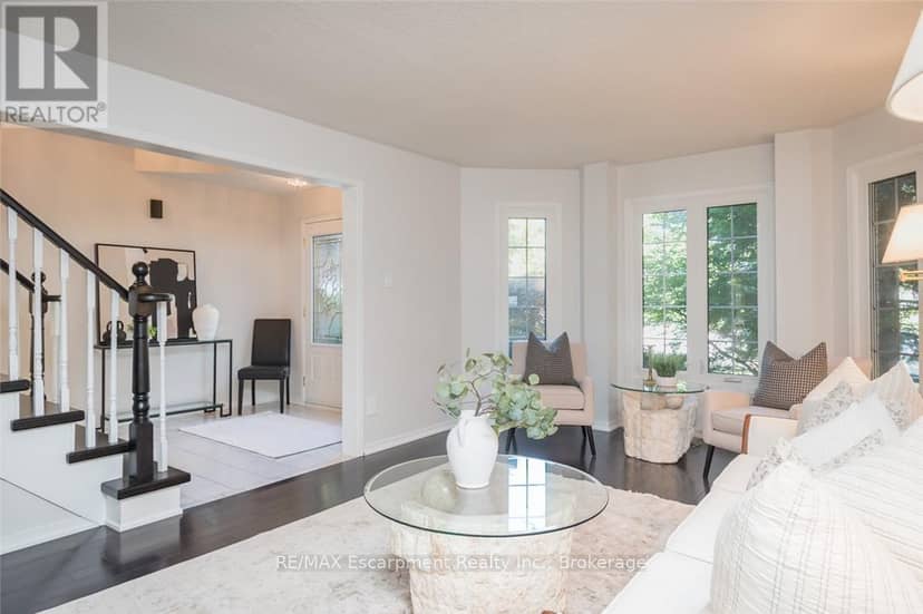1348 Fieldcrest Lane, Oakville, photo 3
