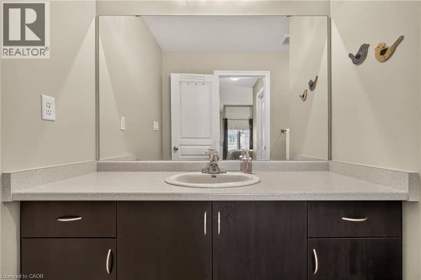 370 STONEHENGE Drive Unit# 8 — photo 21 of 34