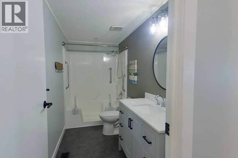 34, 1600 Strachan Road SE — photo 13 of 17