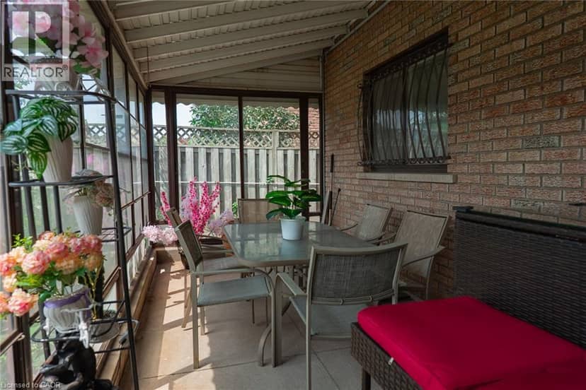43 HENLEY Drive — photo 30 of 40