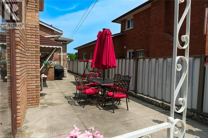 43 HENLEY Drive — photo 33 of 40