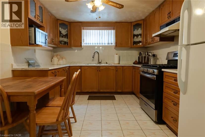 43 HENLEY Drive — photo 24 of 40