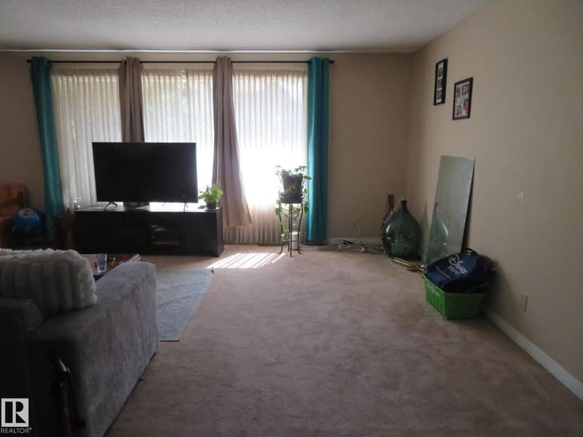 10720 57 AV NW — photo 17 of 29