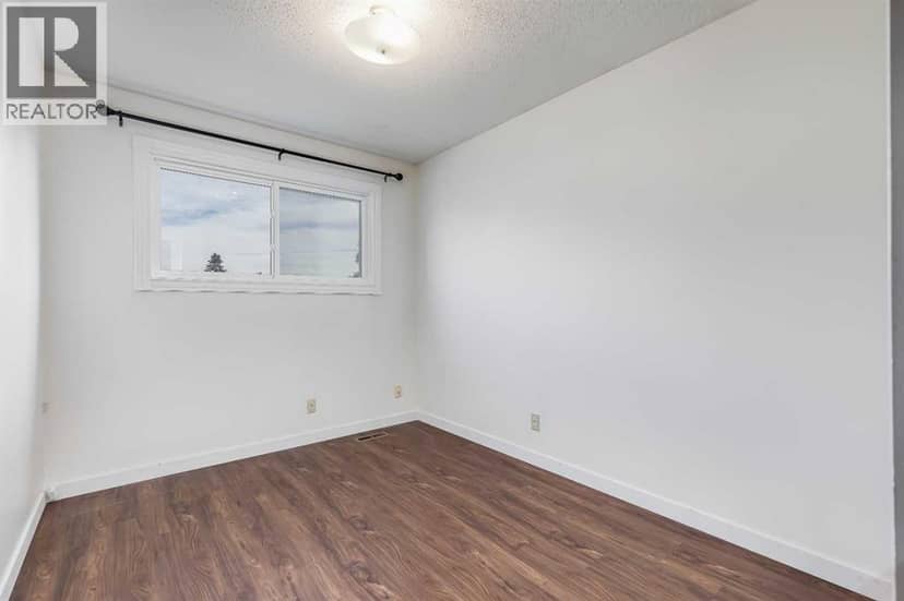 75 Wright Avenue — photo 15 of 32