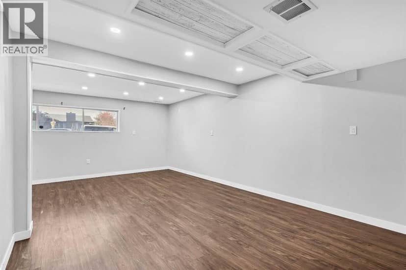 75 Wright Avenue — photo 24 of 32
