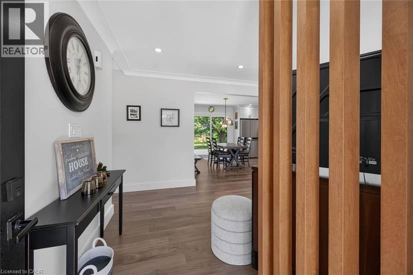 26 KING Street — photo 6 of 40