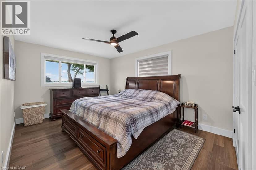 26 KING Street — photo 21 of 40