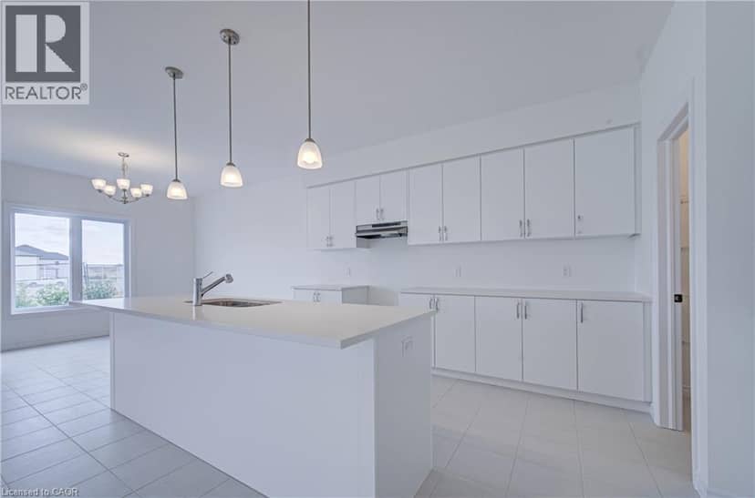 10 MUNN Crescent — photo 13 of 40