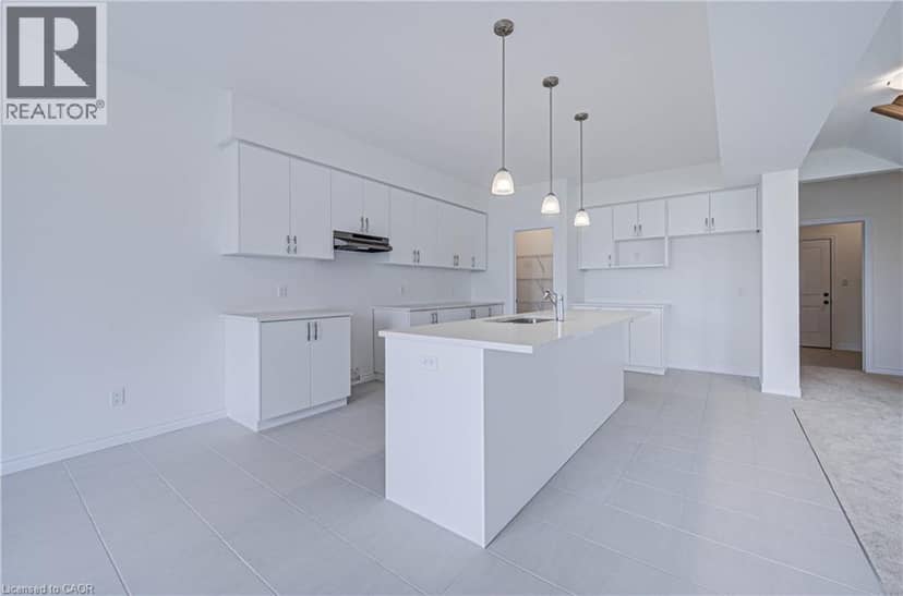 10 MUNN Crescent — photo 9 of 40