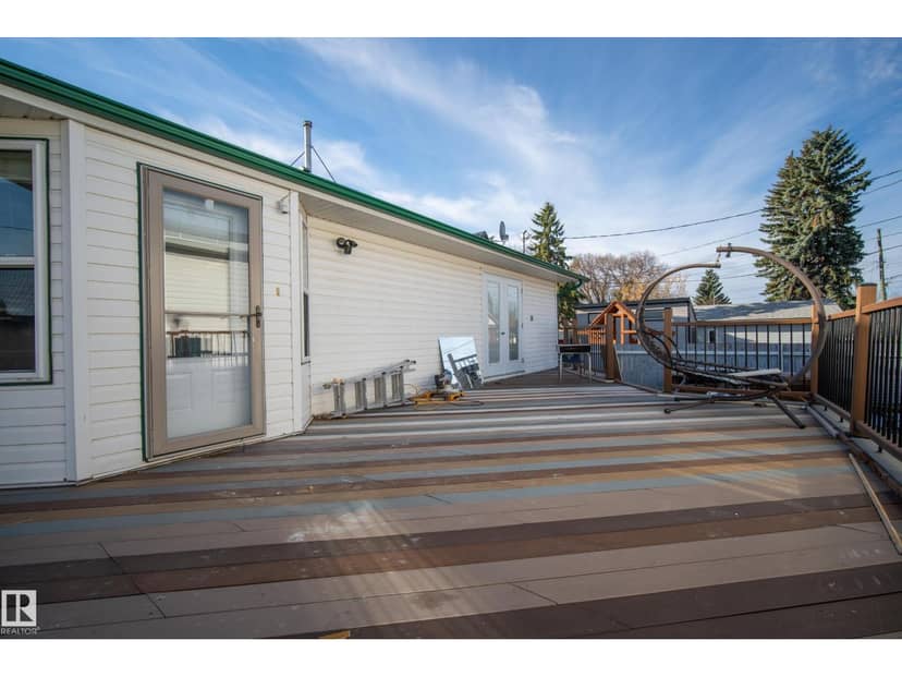 5024 50 AV — photo 9 of 40