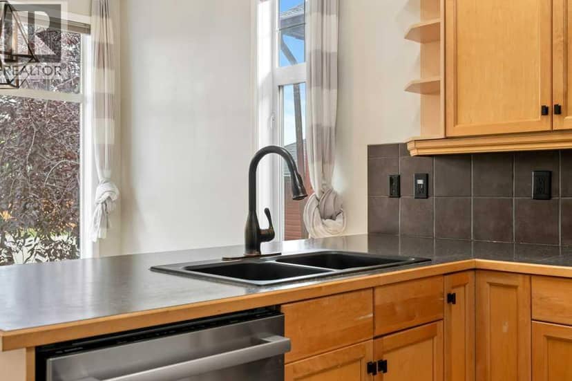 104 Springs Place SE — photo 9 of 40
