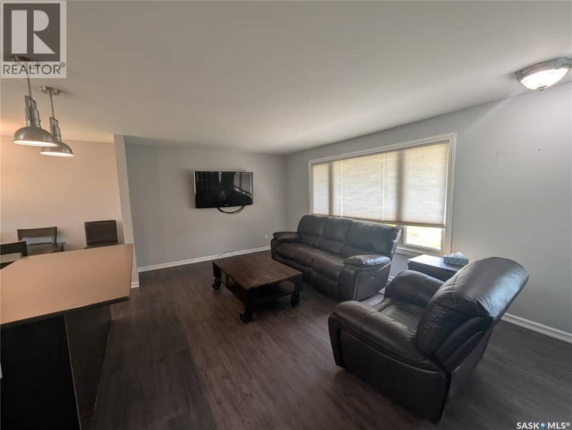 107 Carlton STREET — photo 18 of 40