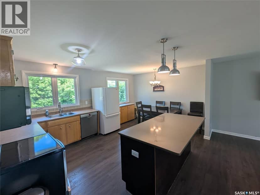 107 Carlton STREET — photo 12 of 40