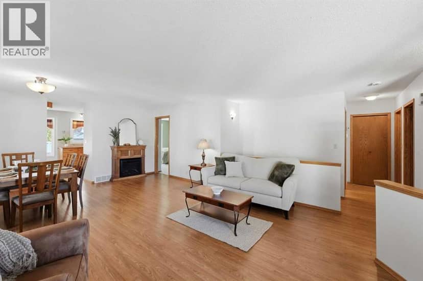180 Doran Crescent — photo 15 of 40