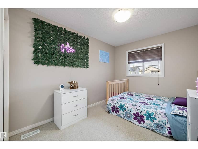 4605 163A AV NW — photo 22 of 40