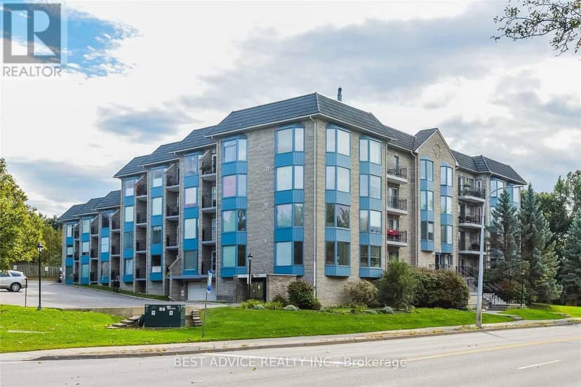 104 - 85 Wellington Street W, Aurora