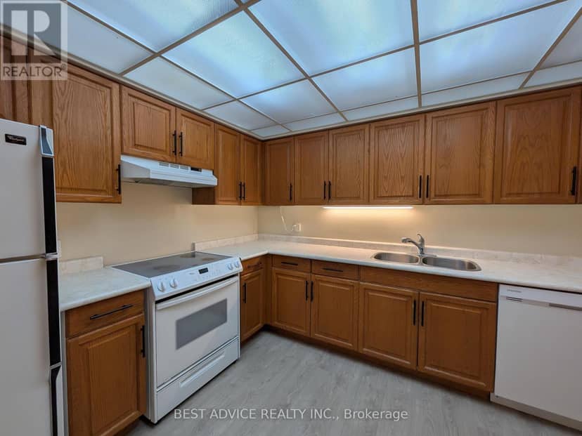104 - 85 Wellington Street W, Aurora, photo 8