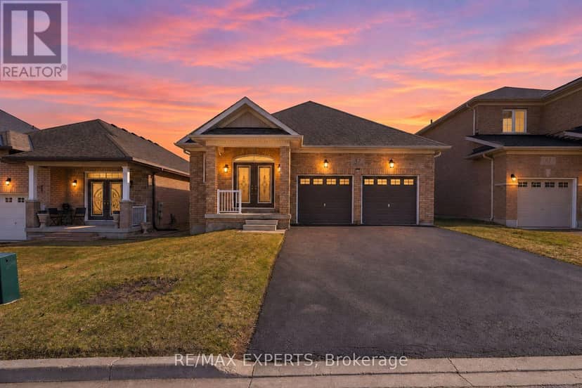 57 Hopkins Crescent N, Bradford West Gwillimbury