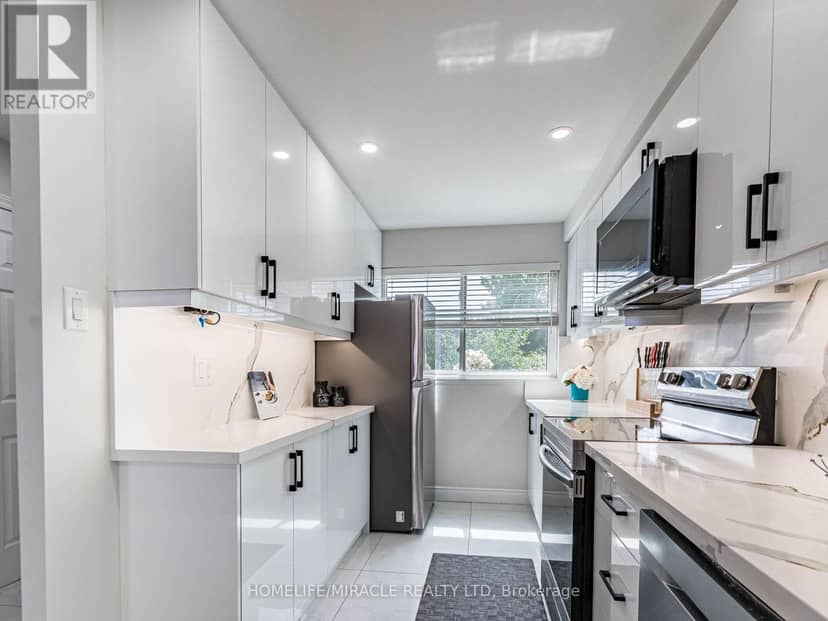 124 - 180 Mississauga Valley Boulevard — photo 11 of 40