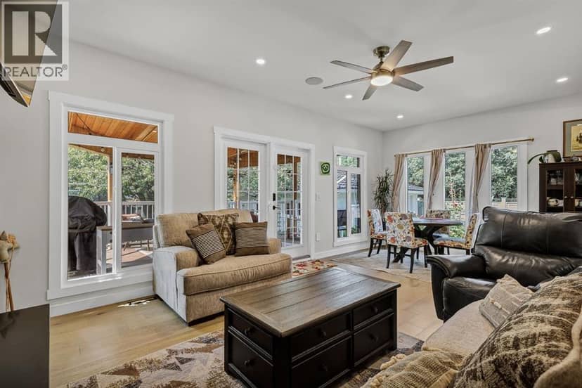 179 Capri Avenue NW — photo 28 of 40