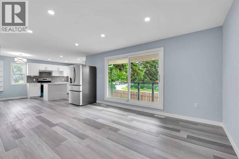 3820 14 Avenue SE — photo 10 of 40