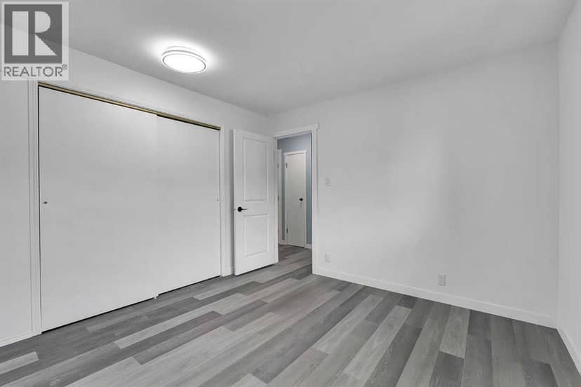 3820 14 Avenue SE — photo 16 of 40