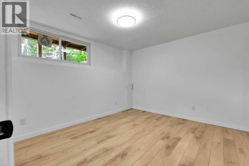 3820 14 Avenue SE — photo 28 of 40