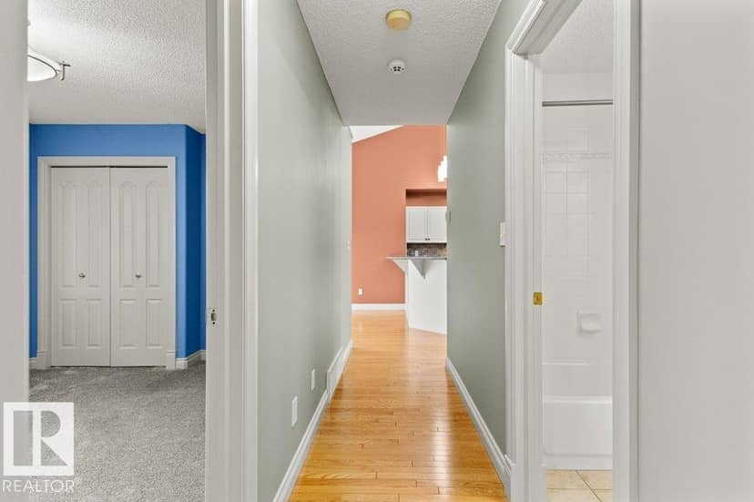 11686 15 AV NW — photo 24 of 40