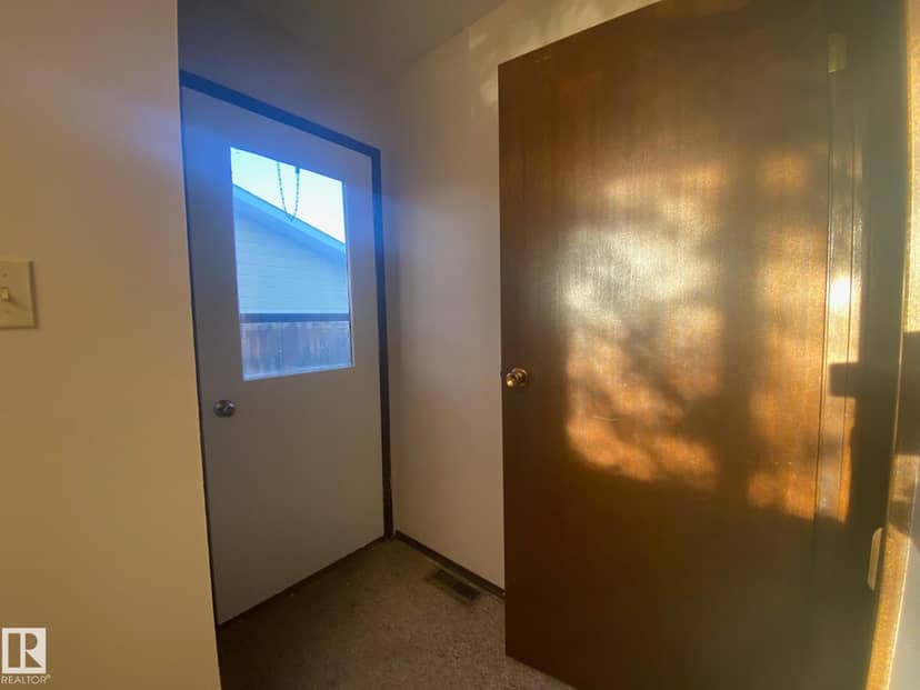 4103 73 ST — photo 26 of 40