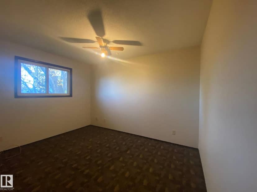 4103 73 ST — photo 16 of 40