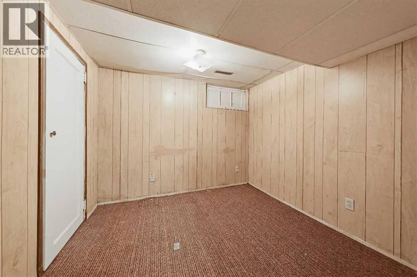 106 7 Street NE — photo 21 of 40
