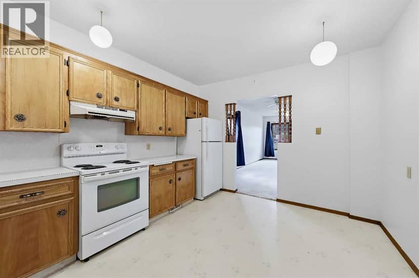 106 7 Street NE — photo 13 of 40