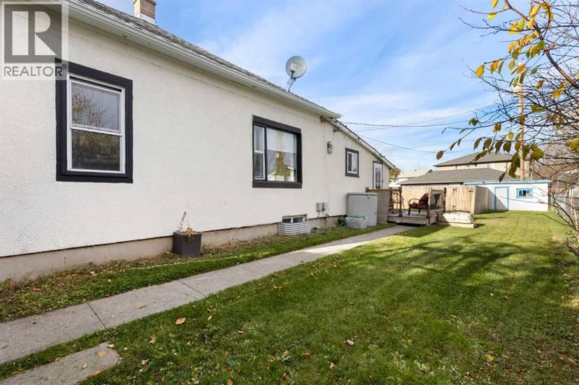 1030 Nanton Avenue — photo 28 of 36