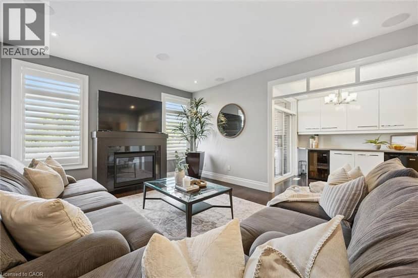 111 OAK PARK Drive — photo 5 of 40