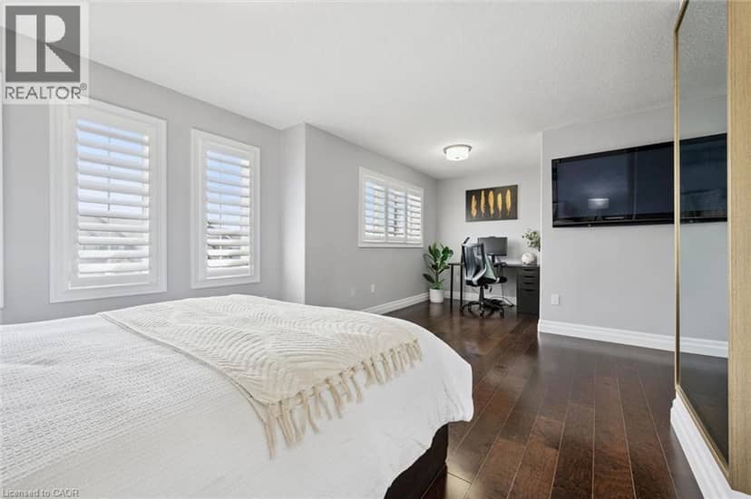 111 OAK PARK Drive — photo 15 of 40